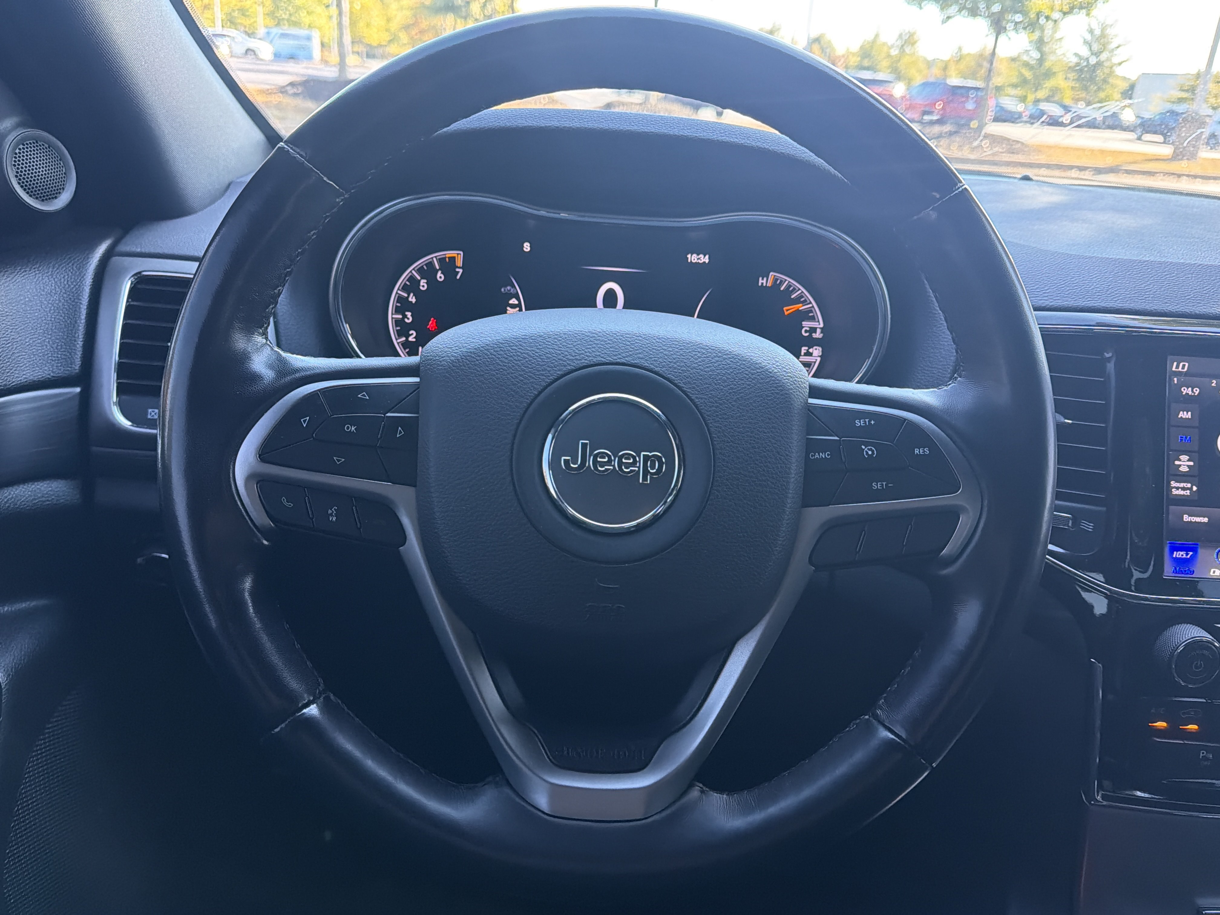 Used 2020 Jeep Grand Cherokee Altitude AWD/4WD image 17