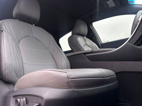 Used 2019 Toyota Avalon Limited image 26