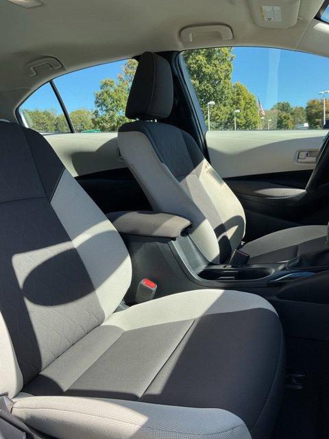 Used 2023 Toyota Corolla LE FWD image 16