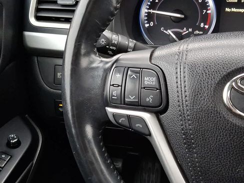 Used 2017 Toyota Highlander Limited Platinum image 23