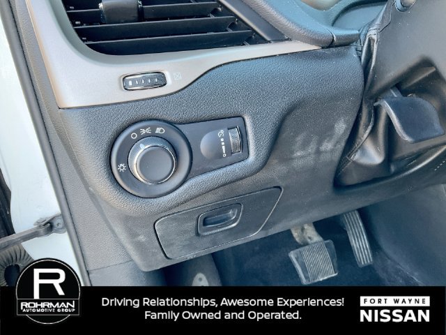 Used 2017 Jeep Cherokee Sport AWD/4WD image 18
