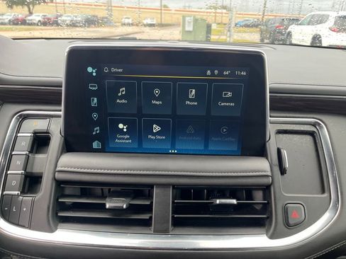 Used 2024 Chevrolet Suburban LT image 18