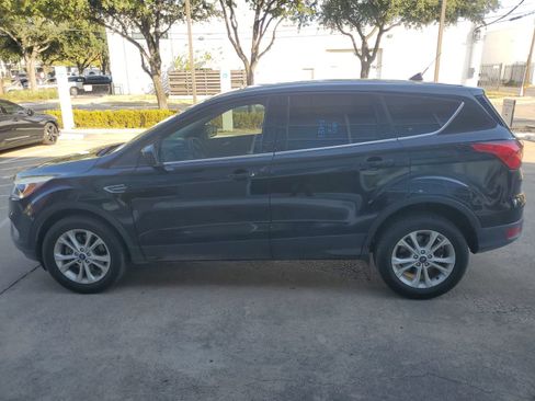Used 2019 Ford Escape SE AWD/4WD image 3