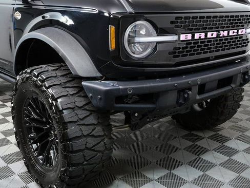 Used 2024 Ford Bronco Wildtrak image 32