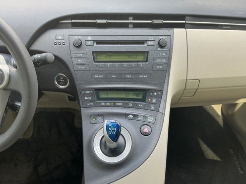Used 2010 Toyota Prius Five image 18