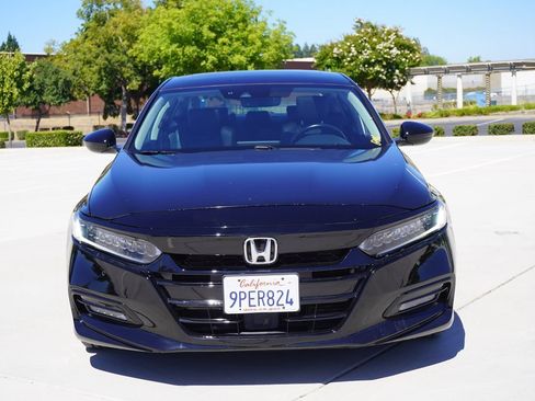 Used 2019 Honda Accord Touring image 5