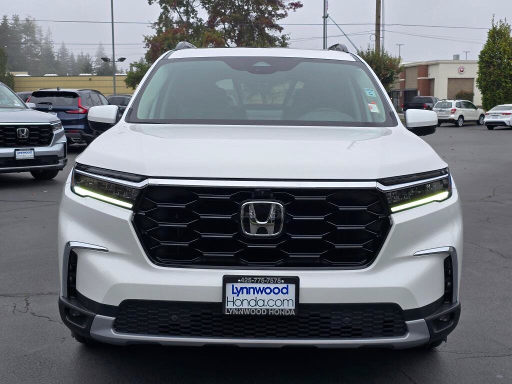 Certified 2024 Honda Pilot Elite image 8
