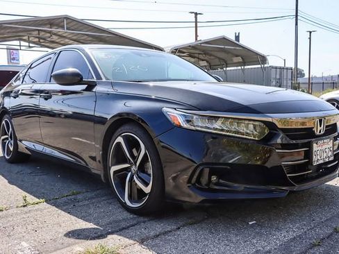 Used 2022 Honda Accord Sport image 2
