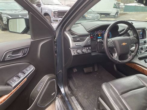 Used 2020 Chevrolet Suburban Premier AWD/4WD image 10
