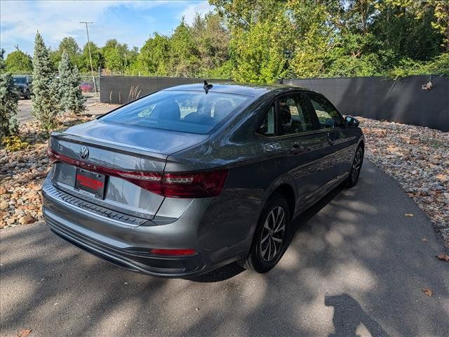 Used 2025 Volkswagen Jetta S FWD image 5
