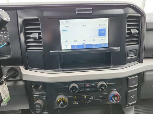 Used 2025 Ford F350 XLT w/ Snow Plow Prep Package image 13