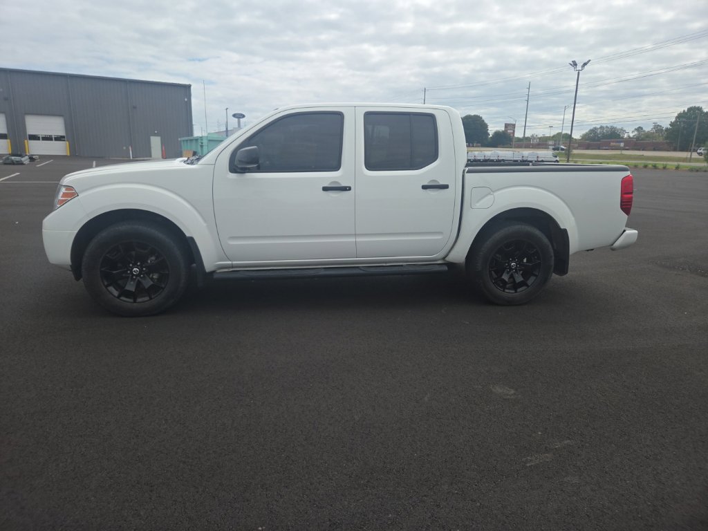 Used 2021 Nissan Frontier SV w/ Midnight Edition Floor Mats AWD/4WD image 8