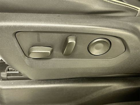 Used 2021 Chevrolet Tahoe Premier w/ Premium Package image 10