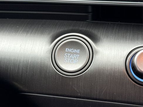 Used 2024 Hyundai Kona SEL image 28