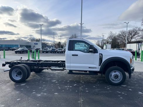 New 2024 Ford F550 4x4 Regular Cab Super Duty image 4