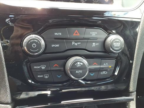 Used 2023 Chrysler 300 S RWD image 14