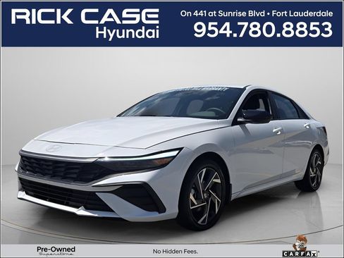 Certified 2025 Hyundai Elantra SEL FWD image 1
