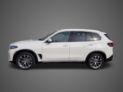 New 2026 BMW X5 xDrive40i w/ Premium Package image 9