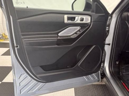 Used 2023 Ford Explorer ST AWD/4WD image 17