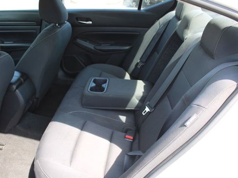 Used 2022 Nissan Altima 2.5 S FWD image 24