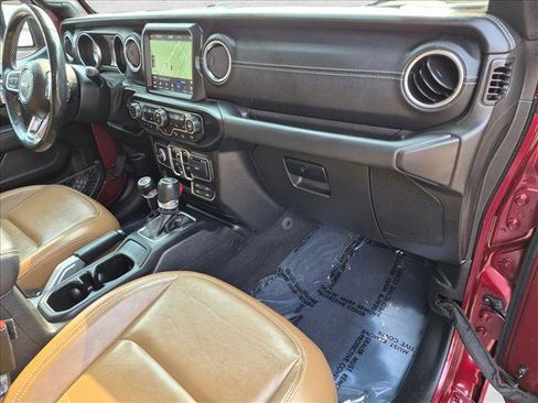 Used 2021 Jeep Wrangler Unlimited Sahara w/ Cold Weather Group AWD/4WD image 25