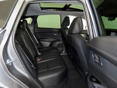 Used 2025 Nissan Murano SL image 37