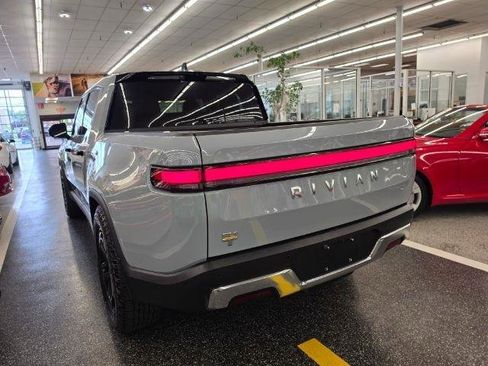 Used 2022 Rivian R1T Adventure AWD/4WD image 6