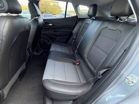 Used 2024 Chevrolet Trax LT w/ LT Convenience Package image 25