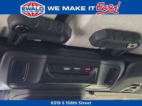 New 2025 Jeep Gladiator Sport image 27