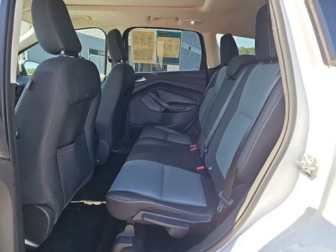 Used 2018 Ford Escape SE FWD image 18