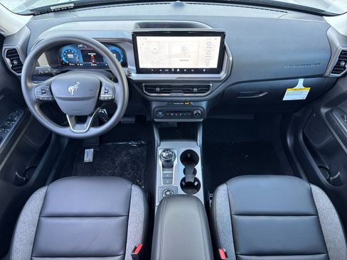 New 2025 Ford Expedition Active image 14