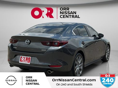 Used 2025 MAZDA MAZDA3 s FWD image 5
