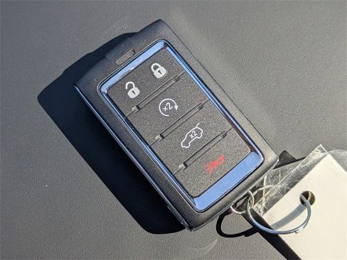 New 2025 Jeep Grand Cherokee Overland w/ Trailer Tow Package image 32