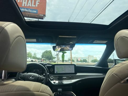 Used 2023 Lexus LS 500 w/ Interior Upgrade Package RWD image 21