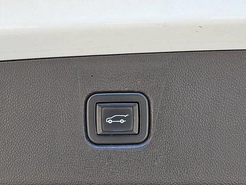 Used 2020 Chevrolet Blazer LT AWD/4WD image 18