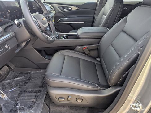 New 2026 Chevrolet Traverse LT image 18