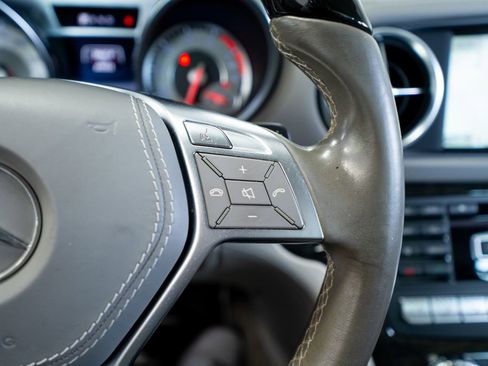 Used 2014 Mercedes-Benz SL 550 image 37