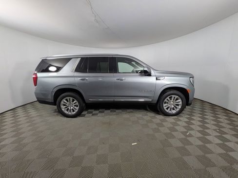 Used 2023 GMC Yukon SLT image 2
