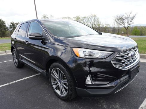 Used 2019 Ford Edge Titanium w/ Cold Weather Package image 3