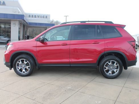 Used 2023 Honda Passport TrailSport image 7