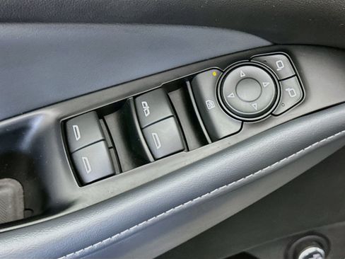 Used 2023 Buick Enclave Essence w/ Sport Touring Edition FWD image 15