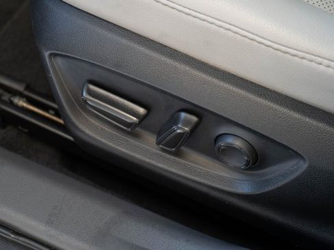 Used 2023 Toyota Camry XLE image 13