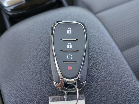 Certified 2025 Chevrolet Trax LT FWD image 33