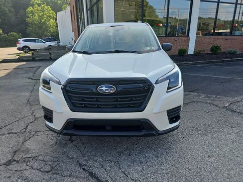 Used 2023 Subaru Forester image 2