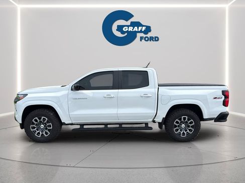 Used 2024 Chevrolet Colorado Z71 w/ Z71 Convenience Package 2 AWD/4WD image 3