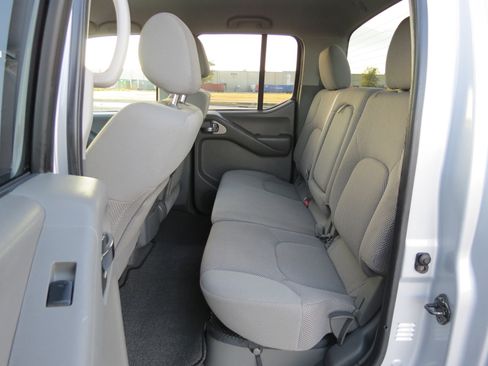 Used 2006 Nissan Frontier SE w/ (P01) Power Pkg image 20