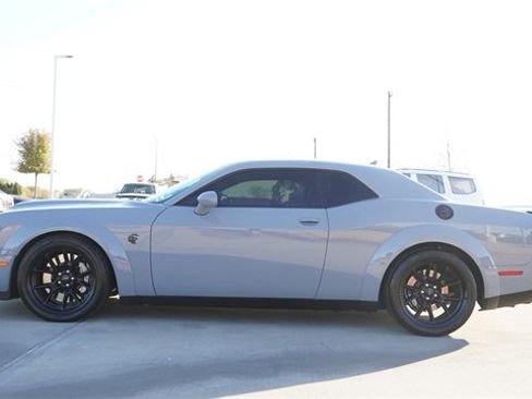 Used 2022 Dodge Challenger SRT Hellcat image 6