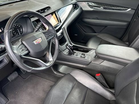 Used 2023 Cadillac XT6 Premium Luxury FWD image 10