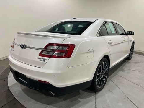 Used 2018 Ford Taurus Limited image 9
