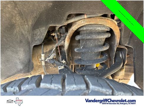 Used 2015 Chevrolet Suburban LTZ AWD/4WD image 4